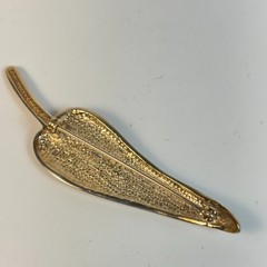 Brooch Pin Lot Silver Tone Green Marbled Leaf One Signed Liz Clairborne