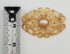 VTG Premier Designs Brooch 2.5in Gold Tone Faux Pearl Filigree Victorian FLAW