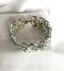 Vintage Silver and Blue Rhinestone Braclet – MINT