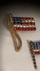 Rafaelian Signed AMERICAN FLAG Brooch Pin Pendant Gold Tone 2 x 1.25 inch