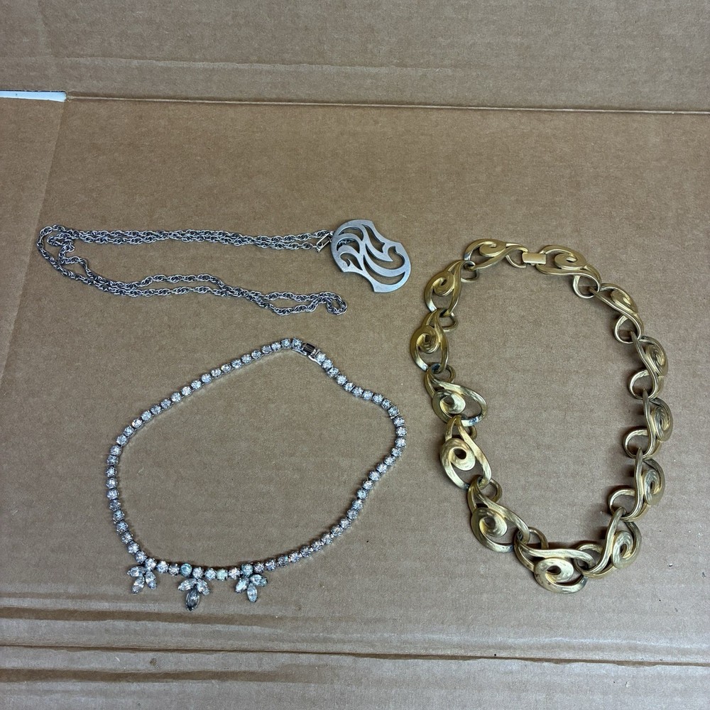 Vintage Signed Erwin Pearl Gold Tone necklace , Kelly Waters
