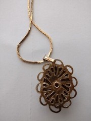 Vintage Cameo Pendant and 18″ Gold Tone Chain Burnt Orange and Cream~Beautiful!