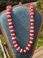 Vintage Hong Kong Plastic Faux Stone Beaded Necklace Coral Red White