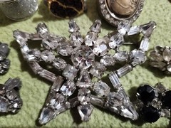 Vintage Jewelry lot, Mostly Rhinestone pieces. Brooch, earrings & Rings