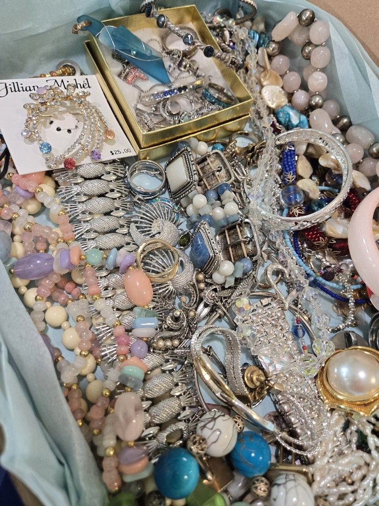 Beautiful Lot Of Estate Jewelry, Turquise, Teal & Green Many Signed