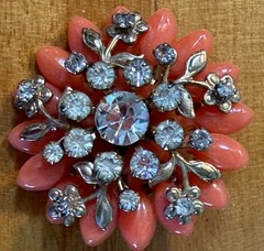 Lovely VTG Coral/Pink Lucite Petal Rhinestone Flower Brooch. 1.50”D. Unmarked