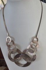 VTG Modern Abstract Textured Gold Multi Ring BIB Statement Necklace Up To 19”
