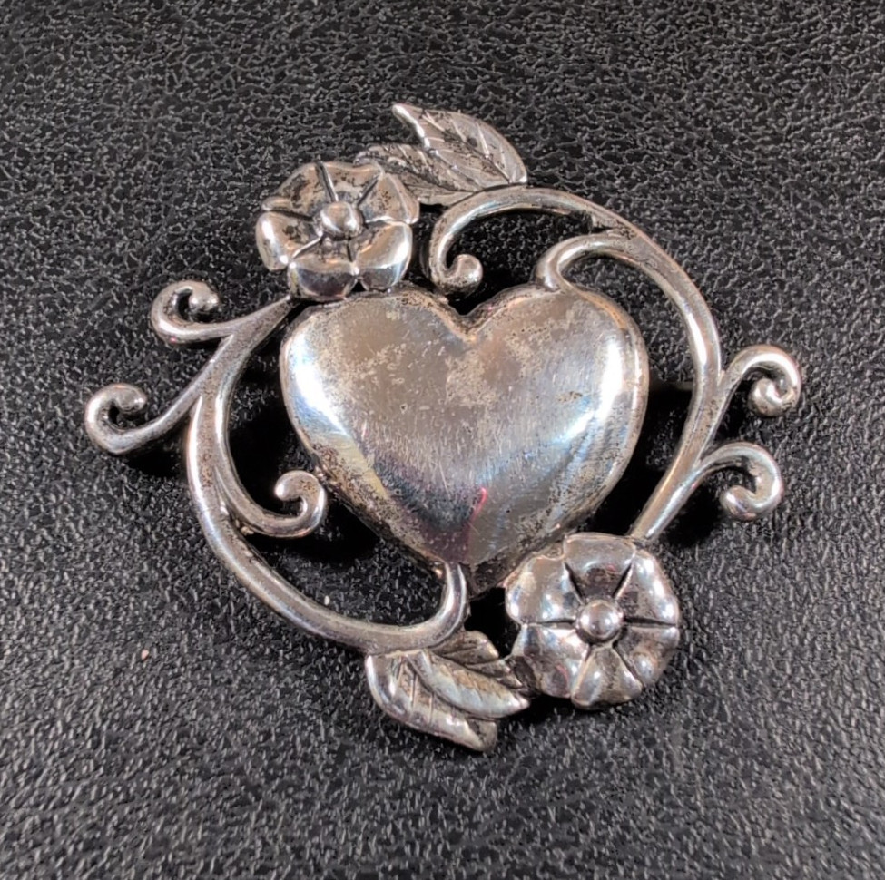 Jezlaine Heart Floral Vine Brooch – Vintage – Sterling 925 – 2″ – 12.3 g