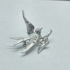 Vintage Silver‑Tone Textured Bird Brooch – Rhinestone Accents- No Markings