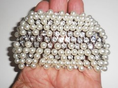 VINTAGE ART DECO BRACELET FAUX PEARLS RHINESTONES VICTORIAN STRETCHABLE DESIGN