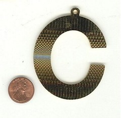 1 VINTAGE BRASS LETTER “C” DECO CUT 2.5″ PENDANT Z617