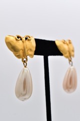 Givenchy Vintage Butterfly Pearl Drop Earrings Brushed Gold Signed 1980s 9D