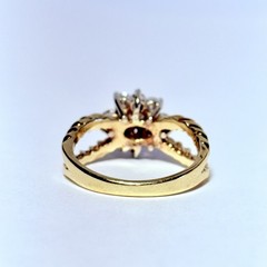 14K Yellow Gold 0.68ctw Diamond Cluster Size 5.5 Twisted Split Shank Ring 4.1g