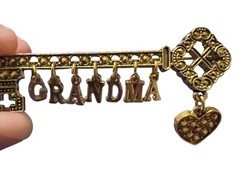 Key Shape Pin Brooch Dangling Heart With G-R-A-N-D-M-A Letters Gold Tone