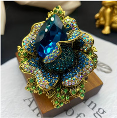 BROOCH- BLUE Exquisite Rhinestone Luxury Full Crystal Baroque Brooch, Sparkling