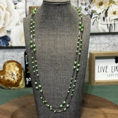 Lovely Vintage Necklace With Tiny Green Swirl Lucite Wire Linked Beads, Long.