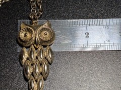 Vtg 1970s AVON Textured Chain Gold Tone Articulated OWL Pendant 24″ Necklace