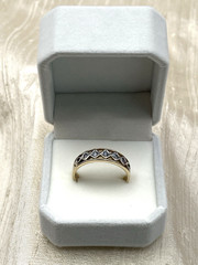 Men’s 9K 375 Yellow Gold 5.3g Ring With 5 Blue Topaz Gemstones Size 11-1/4