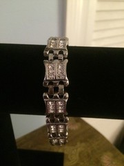 Vintage Rhinestone Bracelet Heavy Silvertone Unbranded 7.5 To 8.5 in With Link