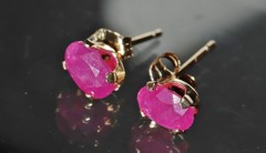 14k yellow gold earrings 1.00ct natural, treated ruby stud vintage 0.6gr N2948H