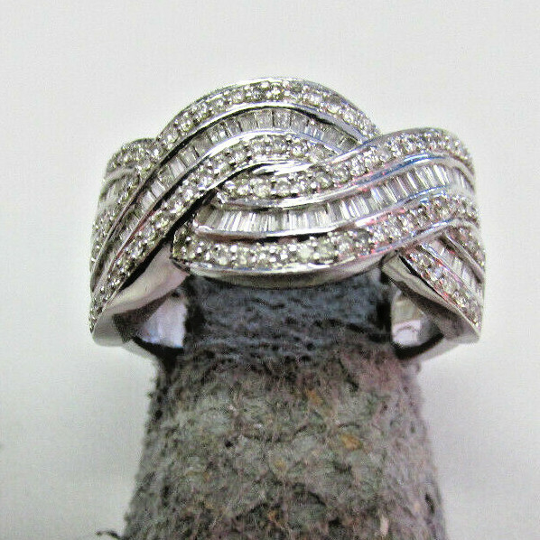 Beautiful 1.50 ctw Diamond Ring 14k White Gold Baguette / Rounds MAKE OFFER