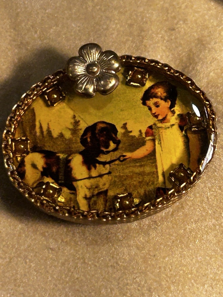 Maximal Art Lithograph Brooch Girl With Dog