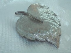 Very Nice Brushed Silver Tone Lind Gal Signed Leaf Vintage 70’s Brooch 646jl0