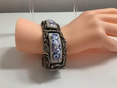 VINTAGE MORE THAN 50 YEARS OLD ENAMEL WOMEN BRACELET & EARRINGS GREAT CONDITION
