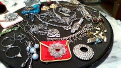 lot of vintage rhunestone jewelry please see all photos
