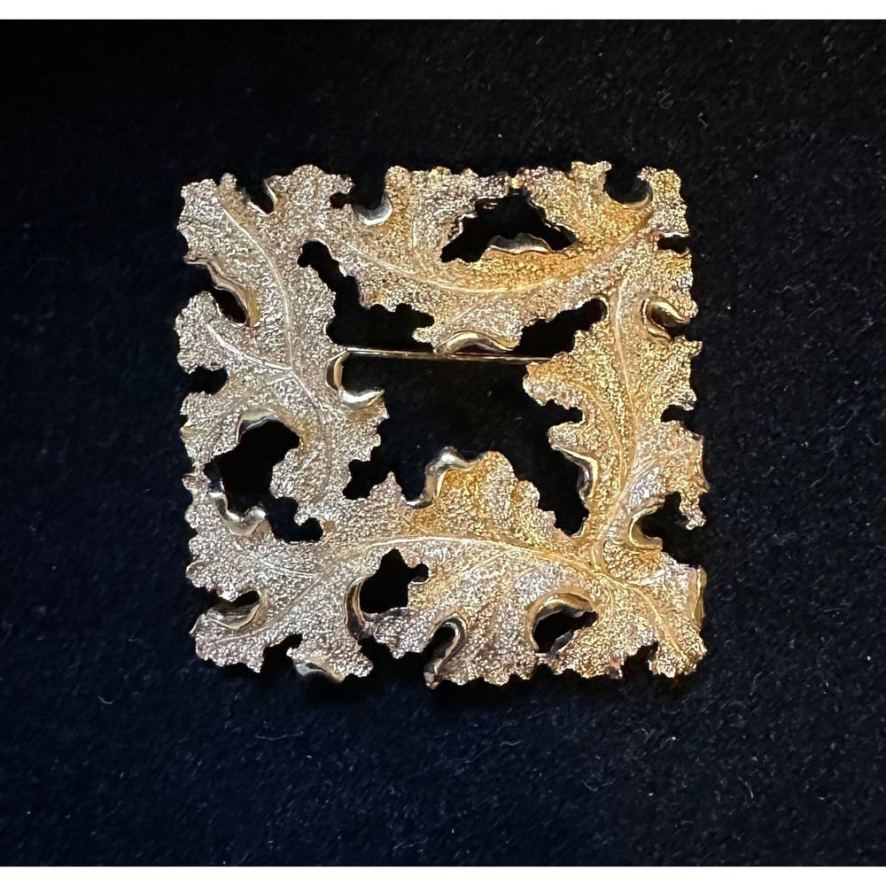 Vintage Trifari Gold Tone Coral Pin