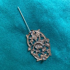 Vintage Art Nouveau Floral Oval Brooch Pin Rose Clover Flowers Feminine 2 inch