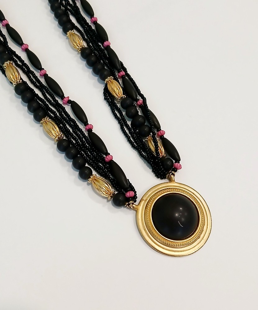 Vintage Casual Corner Multi-Strand Black Bead & Brushed Gold Pendnt Necklace 20″