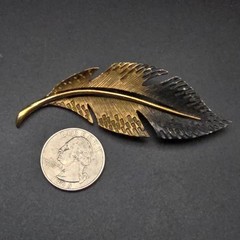 LG Lind Gal Leaf Brooch Gold Tone Black Enamel Vintage Costume Jewelry