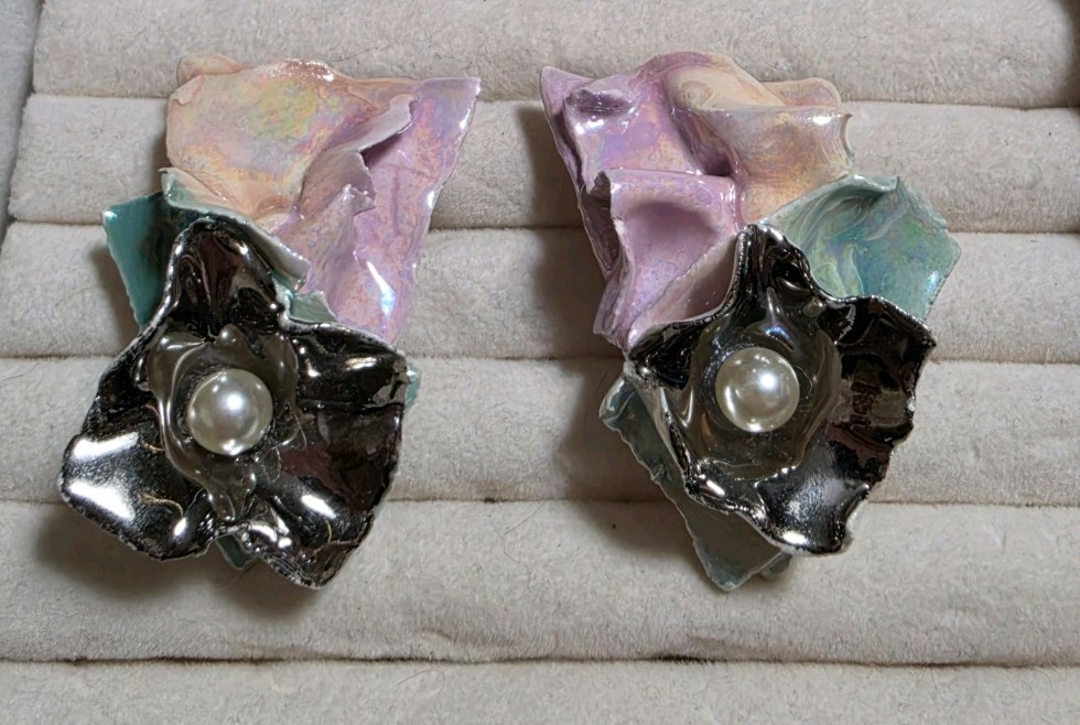 Amy Lacombe 1988 Ceramic Abstract Wearable Art Earrings 2″ Iridescent Colors