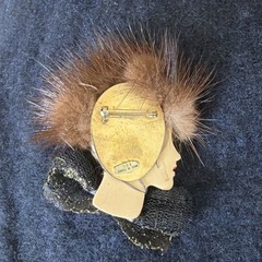 Vintage Brooch Pin Ladies Face With Fur Hat Bow At Neck