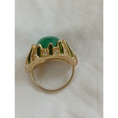 Vintage Gold Tone Green Faux Jade Cocktail Ring Size 6.5 Rhinestone Accent