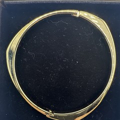 NWB Vintage GIOVANNI geometric gold toned bracelet. See pics.