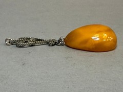 NATURAL OLD ANTIQUE YELLOW BUTTERSCOTCH BALTIC AMBER PENDANT 7,6 gr