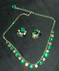 Vintage Green/AB Rhinestone Necklace Earring Set Demi-Signed Weiss