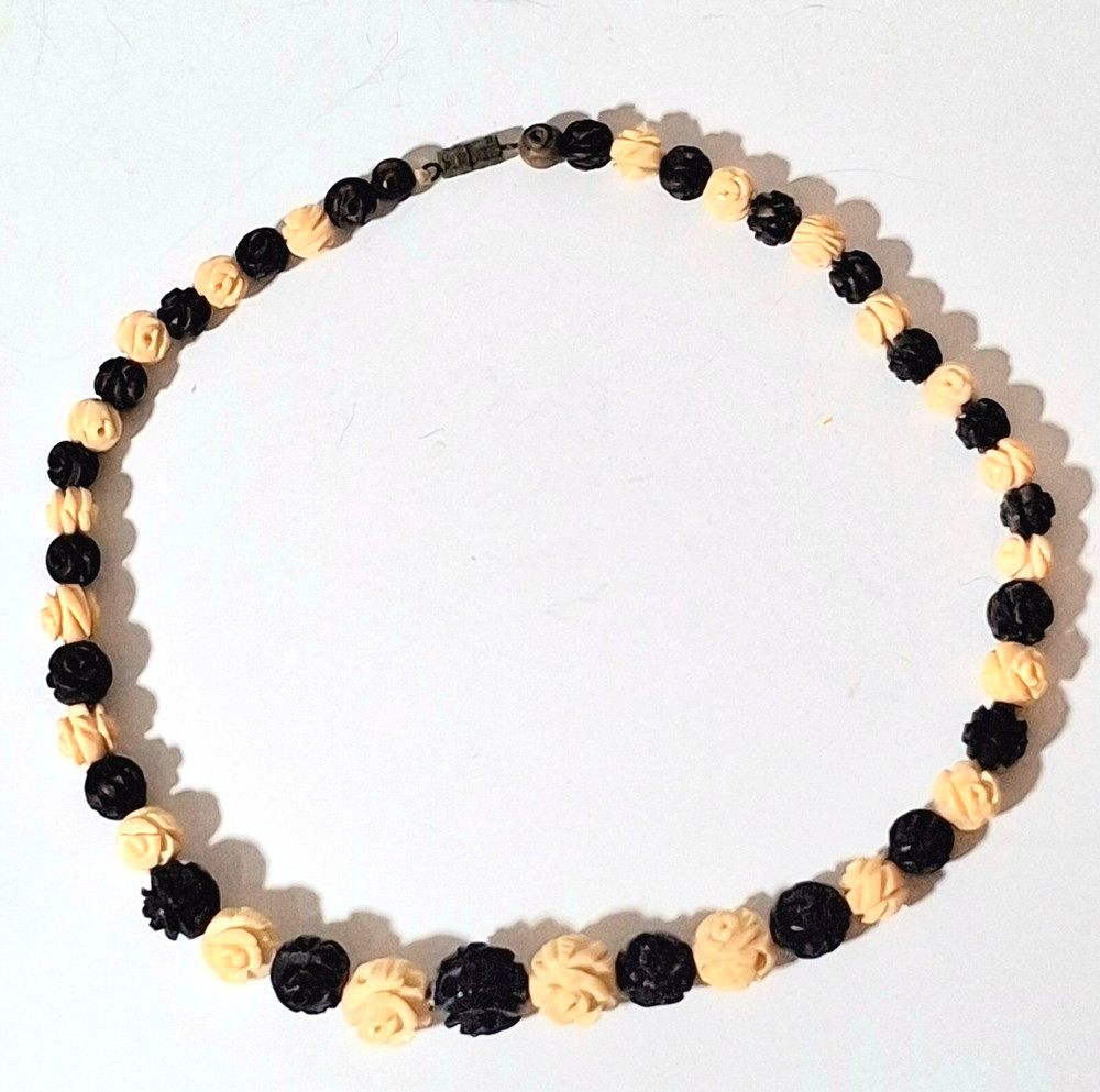 Vintage Carved Roses Choker Necklace 15.5″