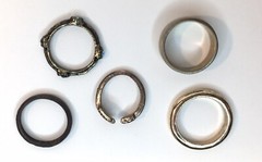 Estate Find Ring Lot 5 pc Costume and Fashion Mixed Assorted Sizes Belief Arrow