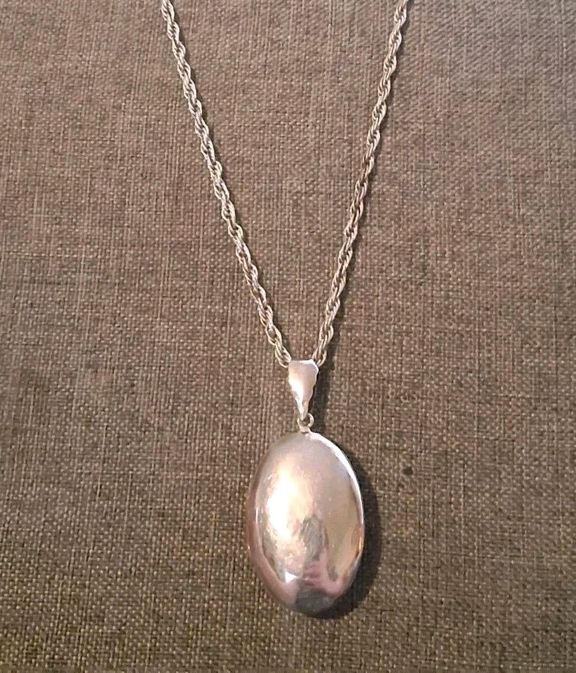 Sterling silver large locket double sided photo pendant necklace, Vintage 37″