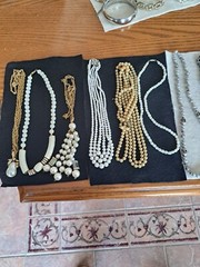 Necklaces Vintage Mixed Lot Costume 45 Varies Design & Styles Gold & Silver Tone