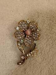 Vtg English Rose Rhinestone Brooch/Pin Pink/ Faux Pink Corral Gold Tone Beautifu