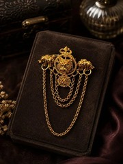 Royal Gold Lion Head Chain Brooch Pin with Elephant Accents | Vintage Men’s Lape