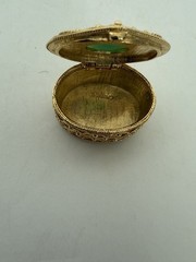 Vintage Florenza Gold Tone Pill box with Cabochon stone