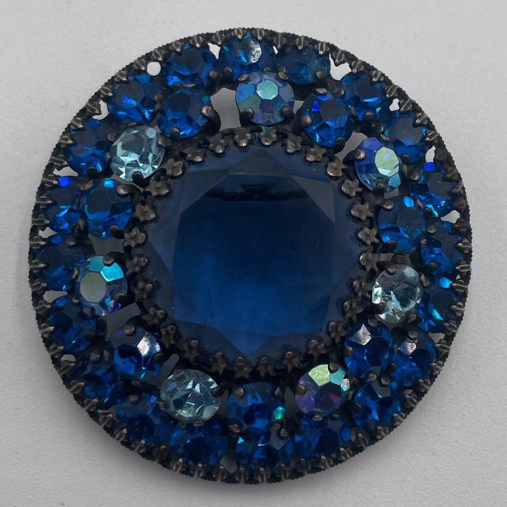 Vintage WEISS Signed 3 Shades of Blue Domed Round Rhinestone Brooch Pin 2″