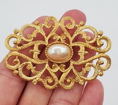 VTG Premier Designs Brooch 2.5in Gold Tone Faux Pearl Filigree Victorian FLAW