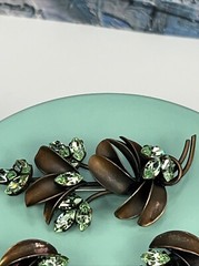 Vtg Austria Brooch Earrings Green Crystals Rhinestones Copper leaves