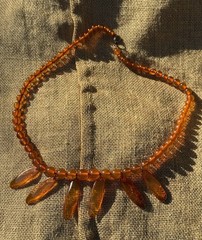26” Vintage Honey Amber Catalin Bakelite Necklace w/ 6 Drops 50g